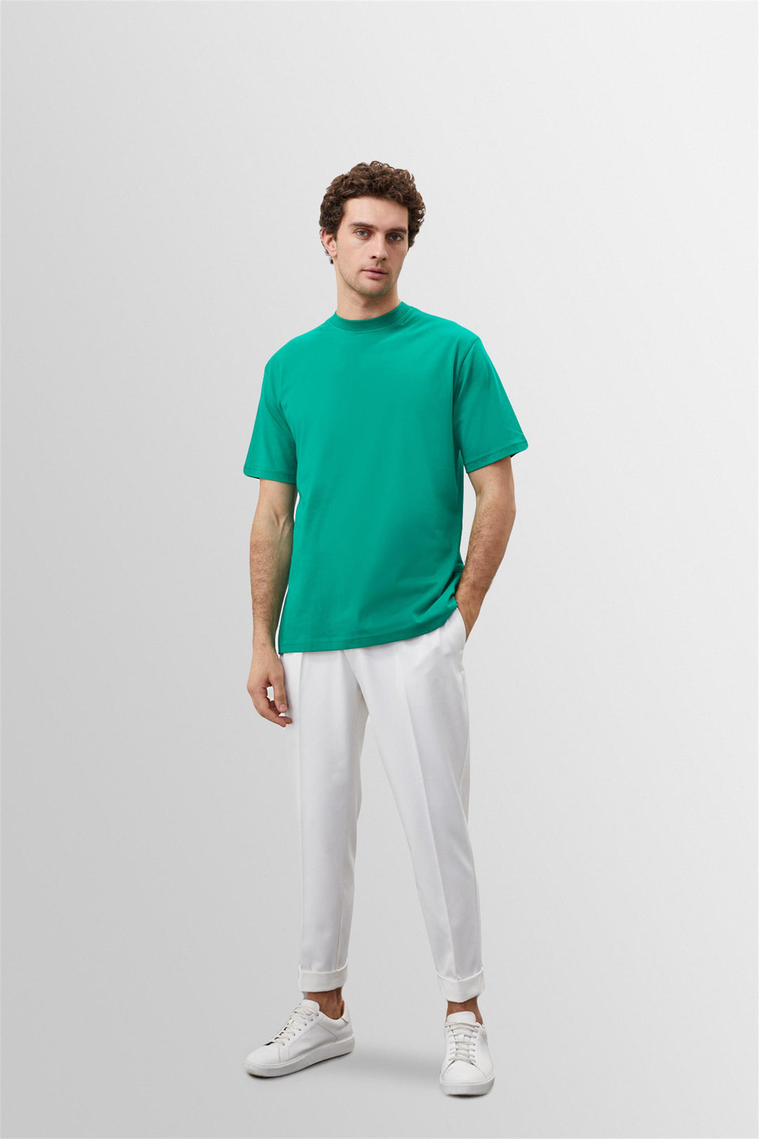 Camiseta básica de hombre con cuello redondo verde hierba - Wessi