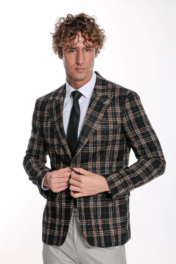 Black a quadri Black, Beige Beige, White White, e Black Black Combo - Look Moderno Classico Wessi